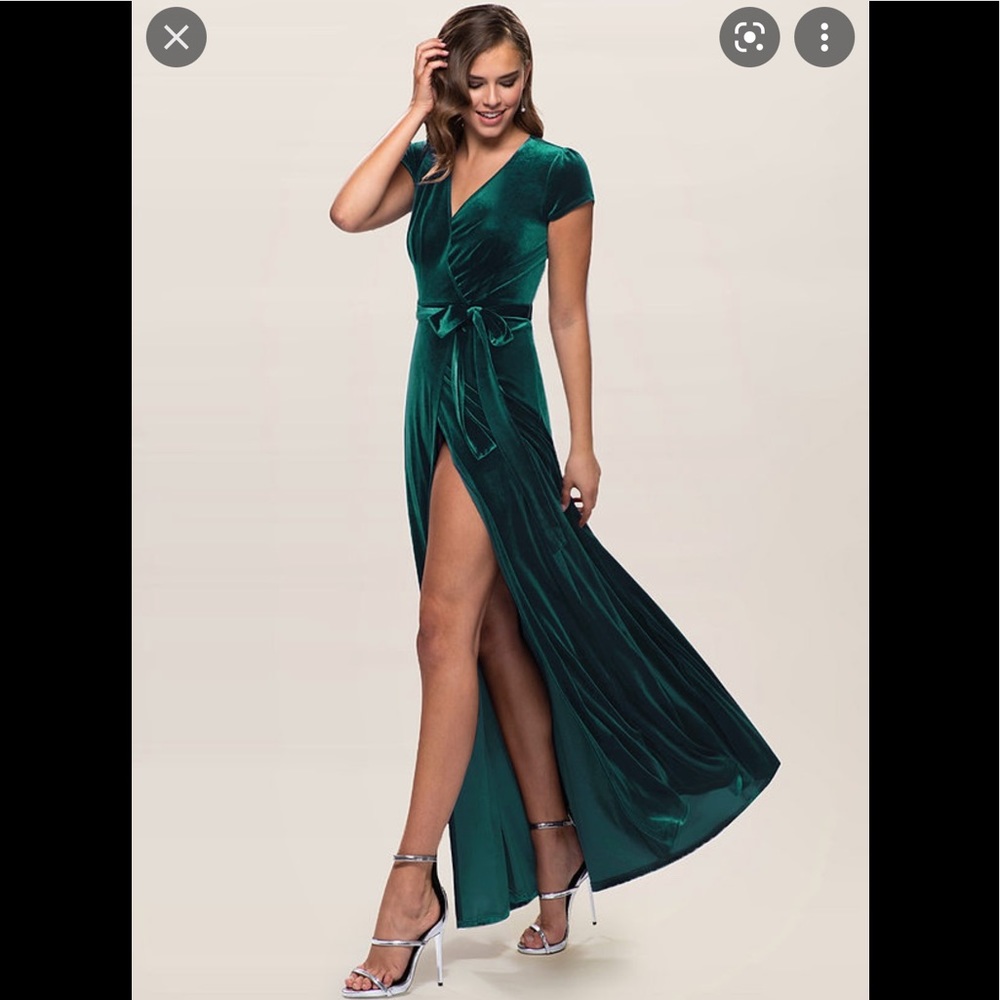 Blush mark green velvet dress